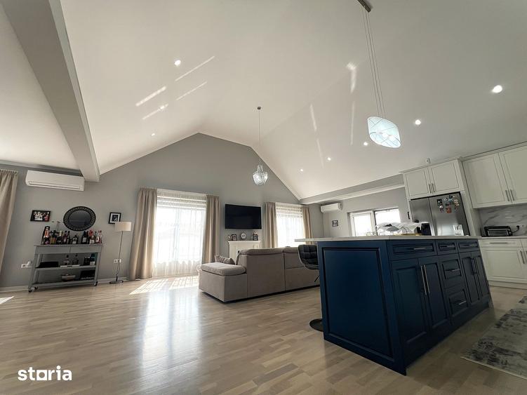 Casă cu 4 camere cu Teren 1500 Mp în Halmeu