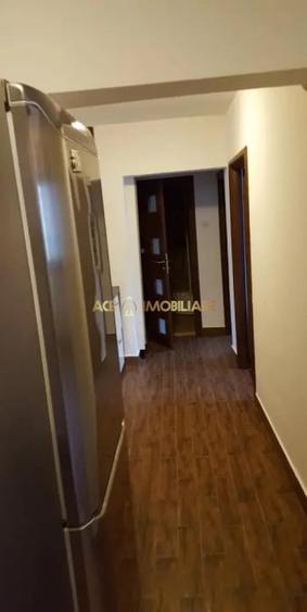 4 Camere de inchiriat | Crangasi | 2 Bai | Centrala | Parcare | Metrou - 7