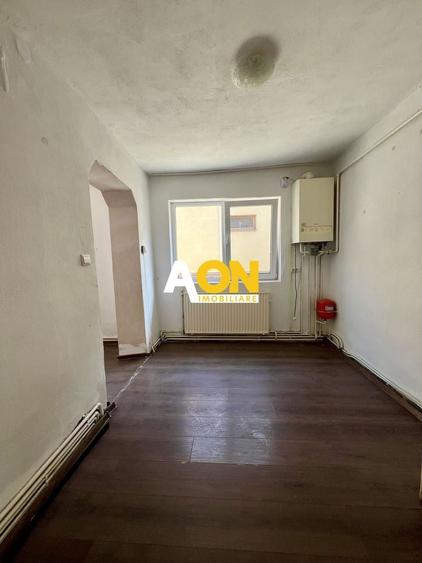 Casă individuală cu 2 camere cu Canalizare în Micești