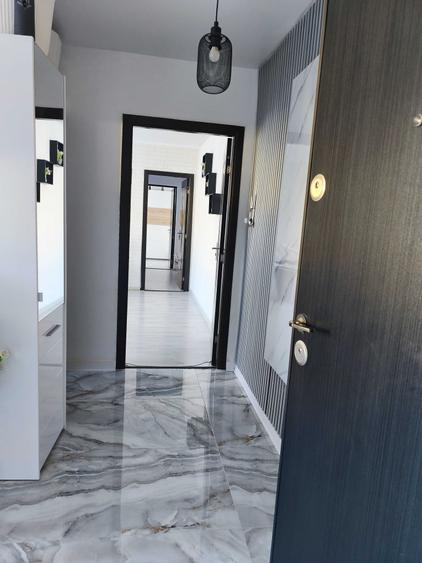 Vand apartament cu trei camere langa Spitalul Judetean - 4