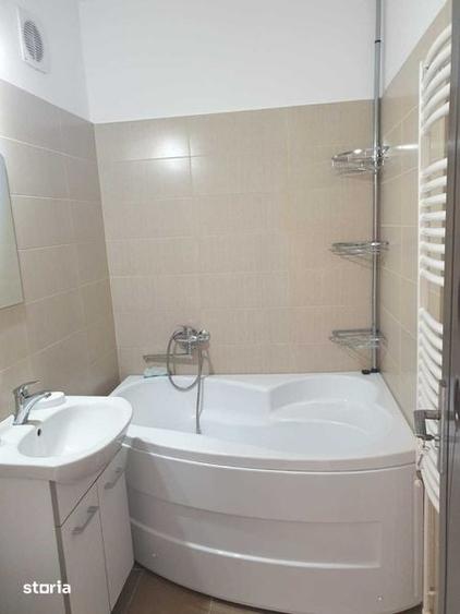 Apartament cu 2 camere semidecomandat în Craiovei