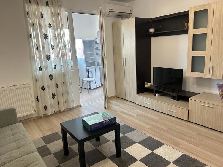 Apartament cu 2 camere semidecomandat în Central