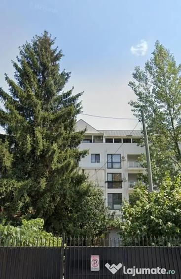 Apartament cu 2 camere semidecomandat în Uverturii