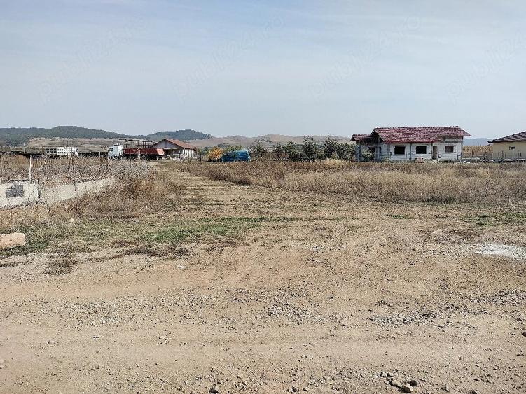 Teren de 435 mp, în Micești