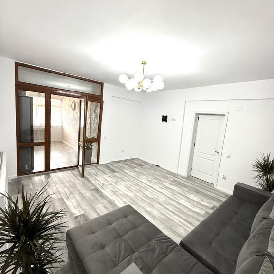 Apartament cu 2 camere semidecomandat în Ghencea