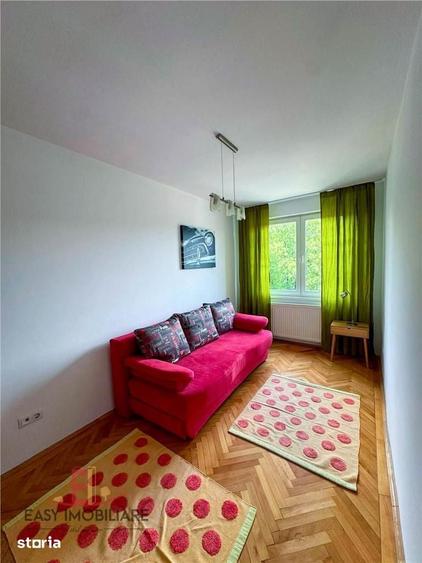 Apartament cu 3 camere decomandat în Aleea Carpați