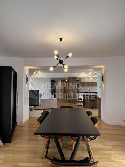 Apartament cu 4 camere semidecomandat, mobilat în Herăstrău