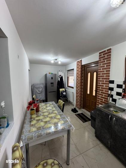 Casă cu 2 camere cu Teren 150 Mp în Valea Roșie