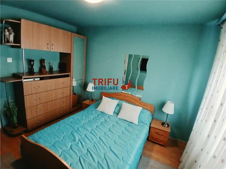 Apartament cu 3 camere decomandat în Ampoi 1