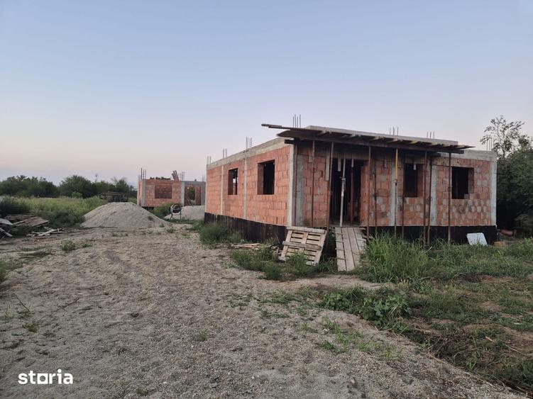 Casă cu 4 camere cu Teren 500 Mp în Snagov