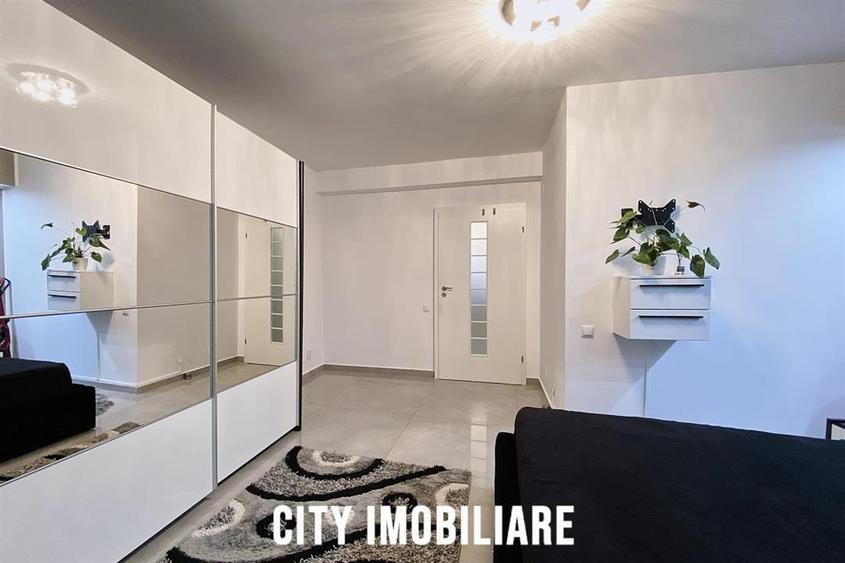 Apartament cu 2 camere semidecomandat, mobilat în Florești