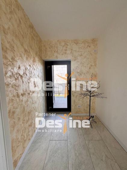 Casă individuală cu 4 camere cu Canalizare în Deal