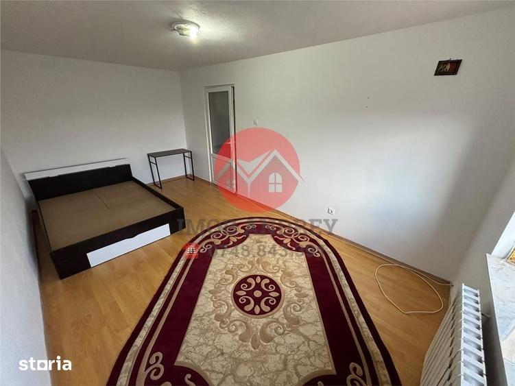 Casă cu 3 camere cu Teren 300 Mp în Central