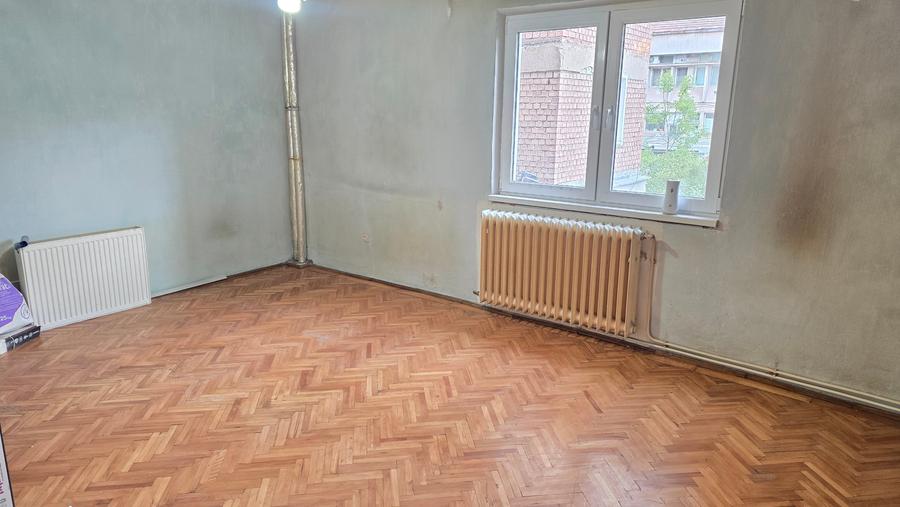 Apartament cu 2 camere decomandat în Gojdu