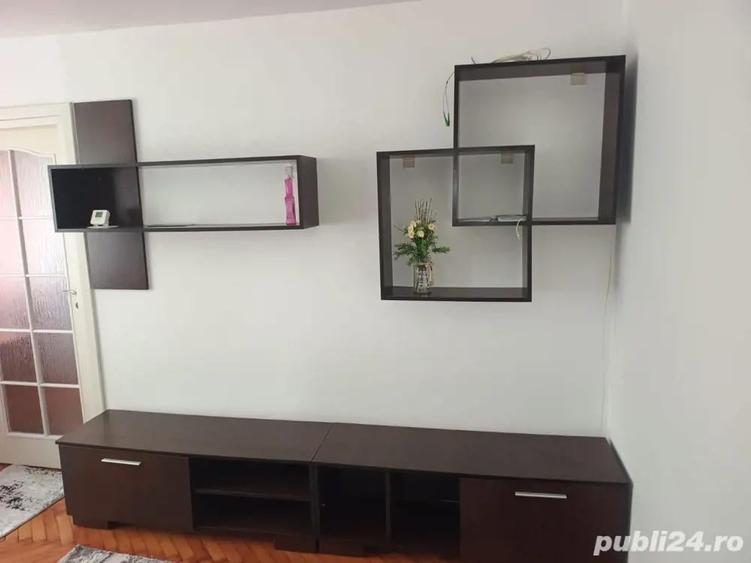 Apartament cu 2 camere semidecomandat în Dacia