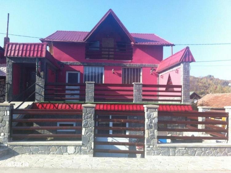 Casă cu 4 camere în Teșila