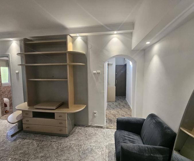 Garsonieră semidecomandată în Titan