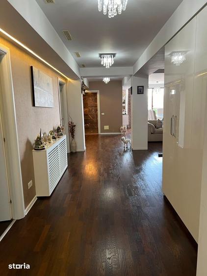 Apartament cu 4 camere, mobilat în Metalurgiei