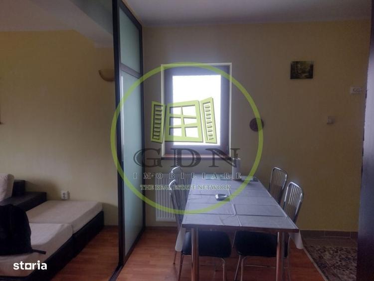 Apartament cu 2 camere decomandat în Predeal