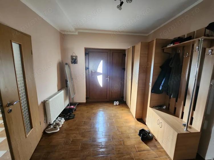 Vand vila in zona Ciarda Rosie , aproape de Calea Buziasului - 12