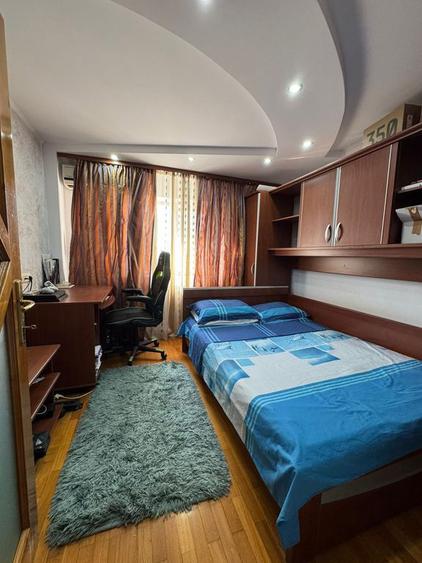 Apartament cu 3 camere decomandat în Ostroveni