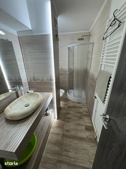 Apartament cu 4 camere decomandat în Complex Studențesc