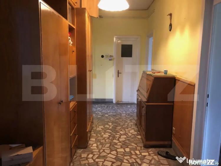 Apartament cu 4 camere decomandat în Semicentral