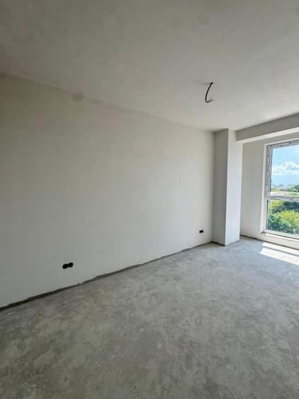 Apartament cu 2 camere decomandat în Săsar