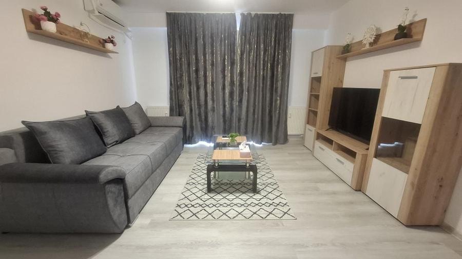Apartament cu 2 camere semidecomandat în Ultracentral