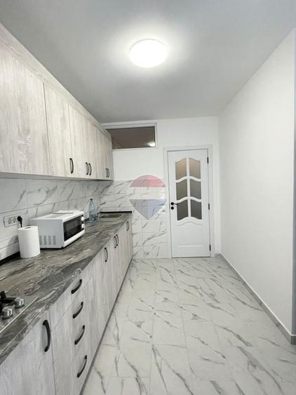 Apartament cu 2 camere semidecomandat, mobilat în UTA