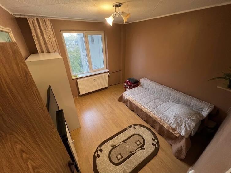 Apartament cu 3 camere decomandat în Militari