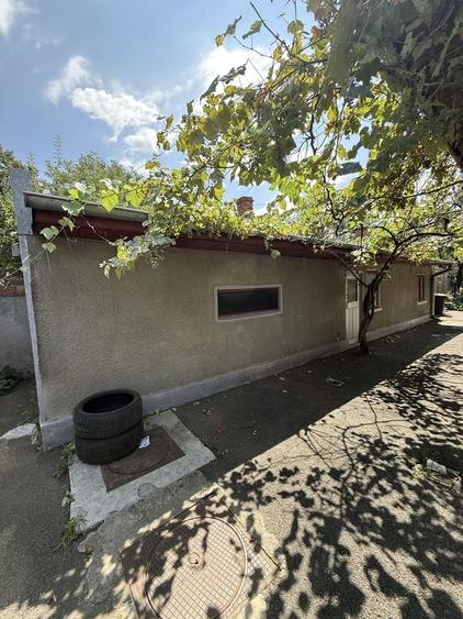 Casă cu 4 camere în Giulești