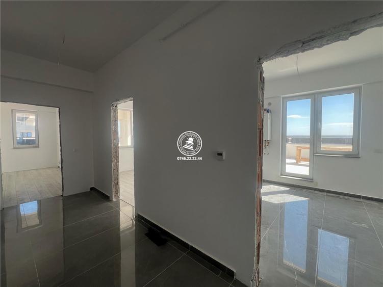 Apartament cu 4 camere decomandat în Galata