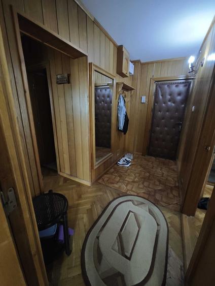 Apartament cu 3 camere decomandat în Găvana