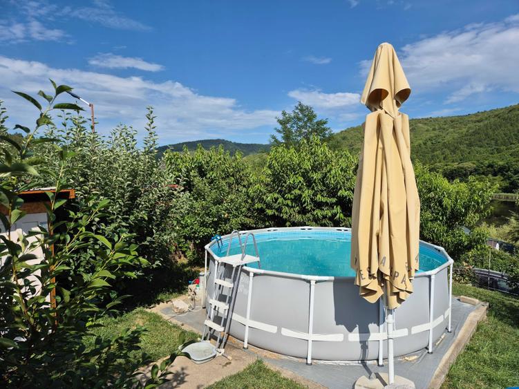 Casă cu 3 camere în Sântejude