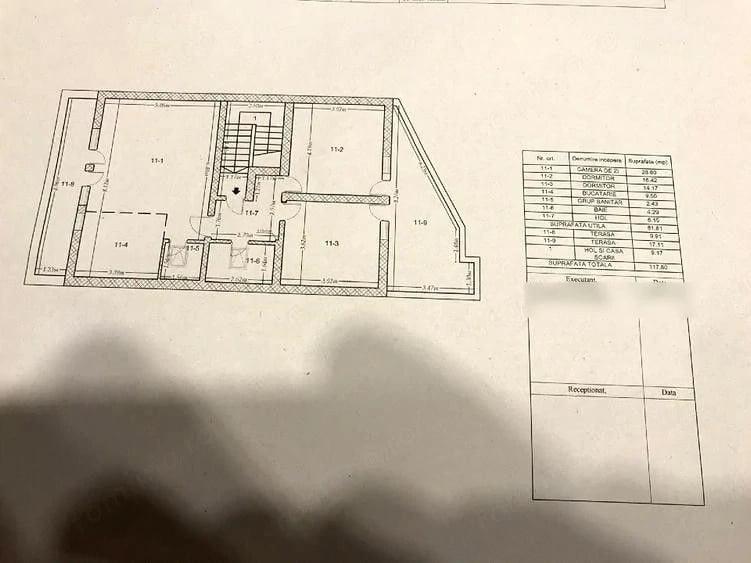 Apartament cu 3 camere decomandat în Est