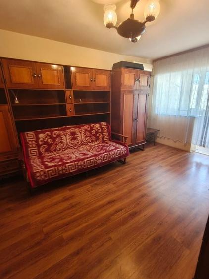 Apartament cu 2 camere decomandat în Mofleni