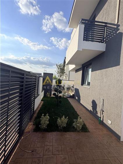 Casă individuală cu 4 camere cu Teren 310 Mp în Berceni