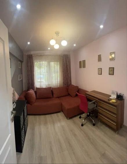 Apartament cu 4 camere decomandat în Pantelimon