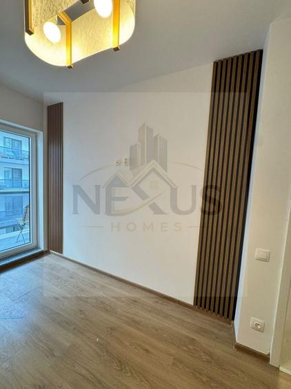 Apartament cu 2 camere semidecomandat, mobilat în Sud