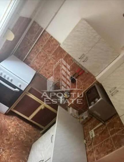Apartament cu 2 camere semidecomandat în Fratelia