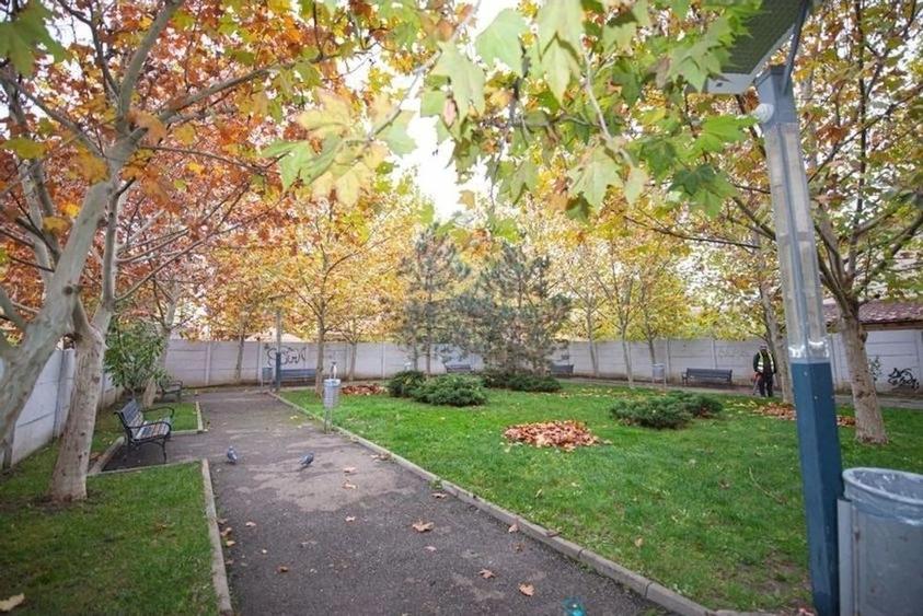 Apartament cu 4 camere decomandat, mobilat în Nord
