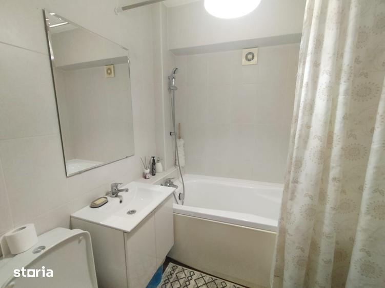 Apartament cu 3 camere în Calea București