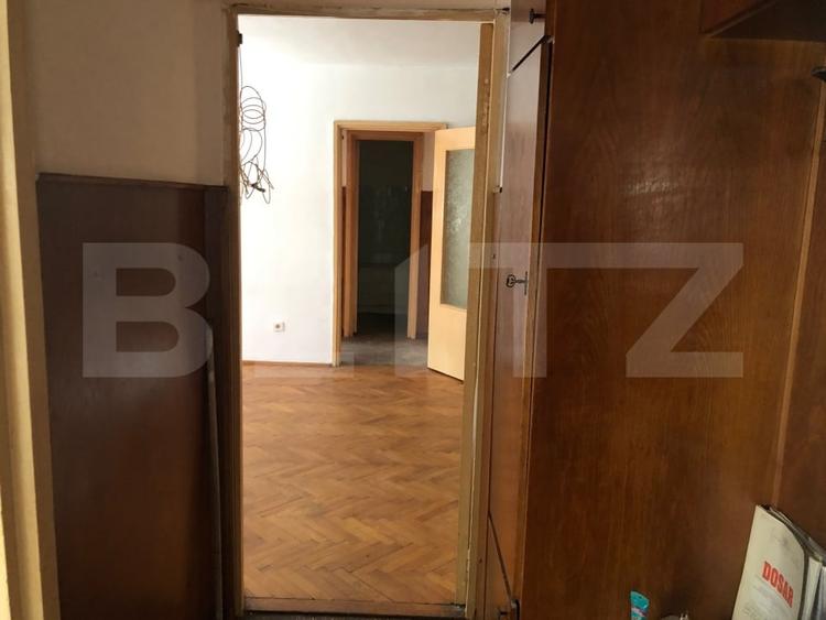 Apartament cu 3 camere semidecomandat în Micro 16 — fotografia 3