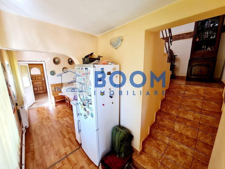 Casă individuală cu 4 camere cu Canalizare în Goranu