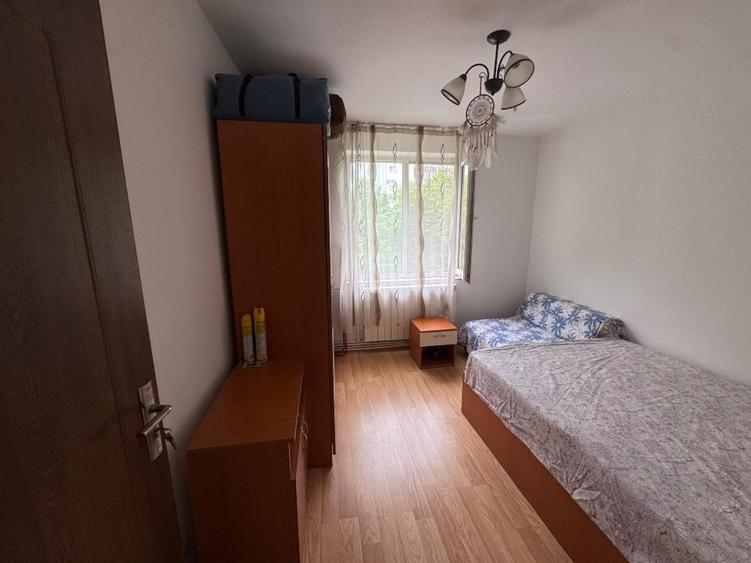 Apartament cu 3 camere decomandat în Basarabia