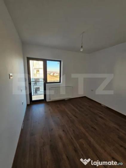 Apartament cu 4 camere semidecomandat în Central