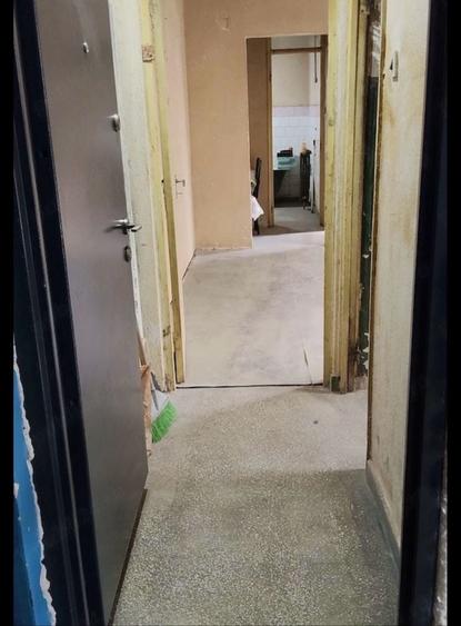 Apartament cu 2 camere semidecomandat în Ferentari