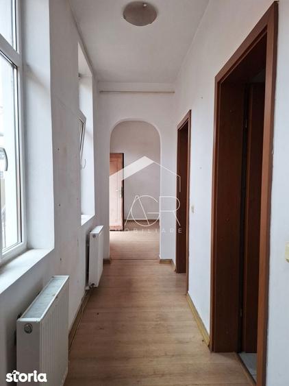 Casă cu 4 camere cu Teren 234 Mp în Transilvaniei