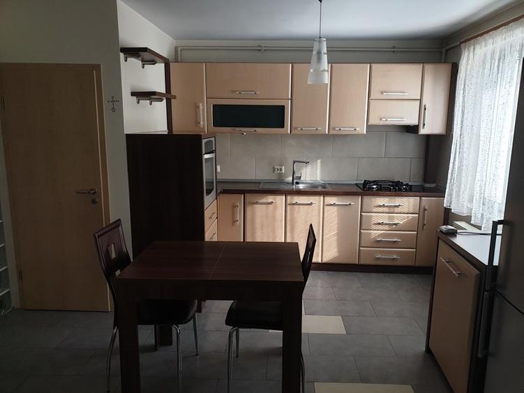 Apartament cu 2 camere decomandat în Turnișor
